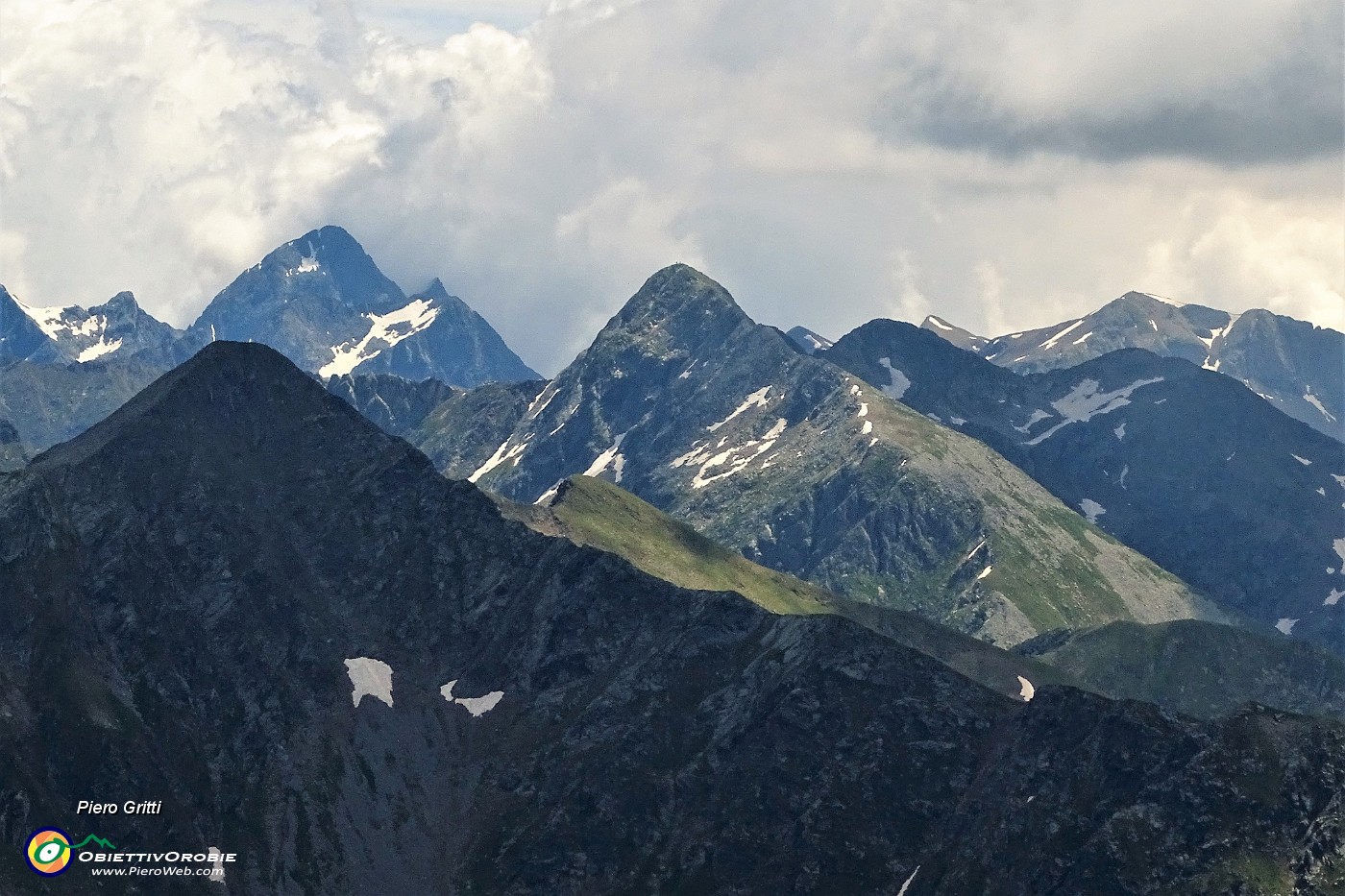 76 Zoom verso il Pizzo del Diavolo di Tenda.JPG
